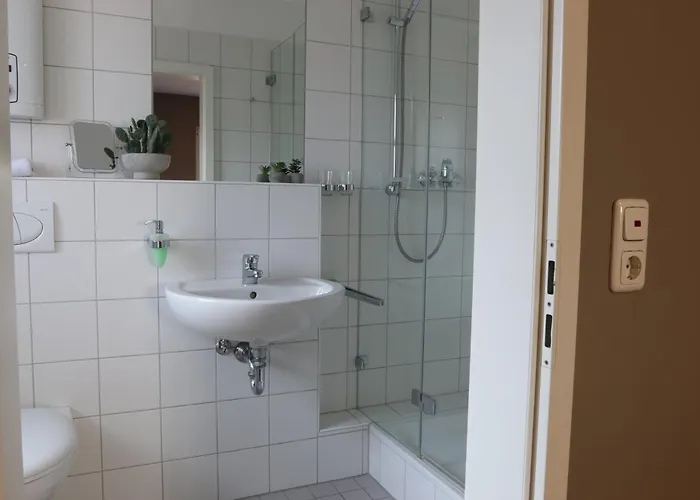 Landgasthof Kirschgarten فندق *